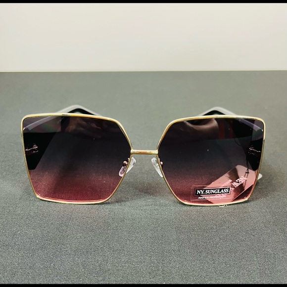 Fashionreesta Accessories - "Flex Sis" Sunglasses: Dark Pink